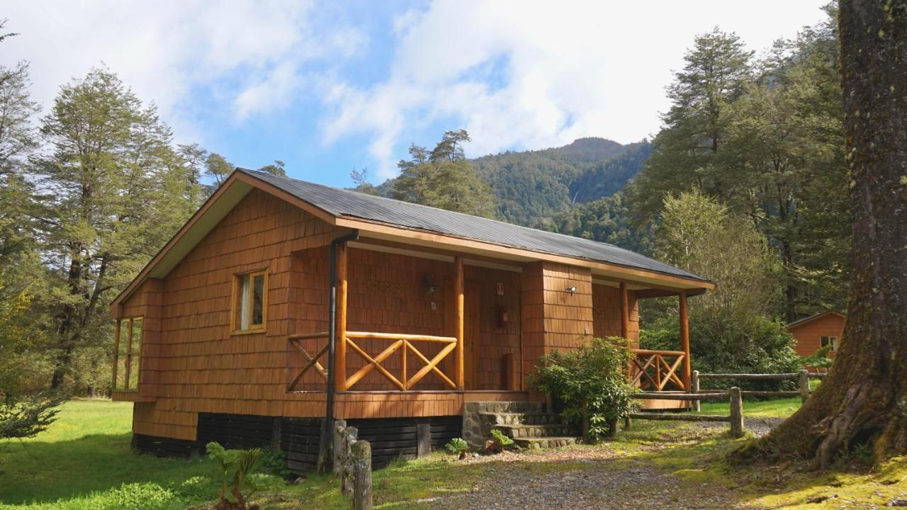 El Pangue Lodge Puerto Puyuguapi Exterior photo